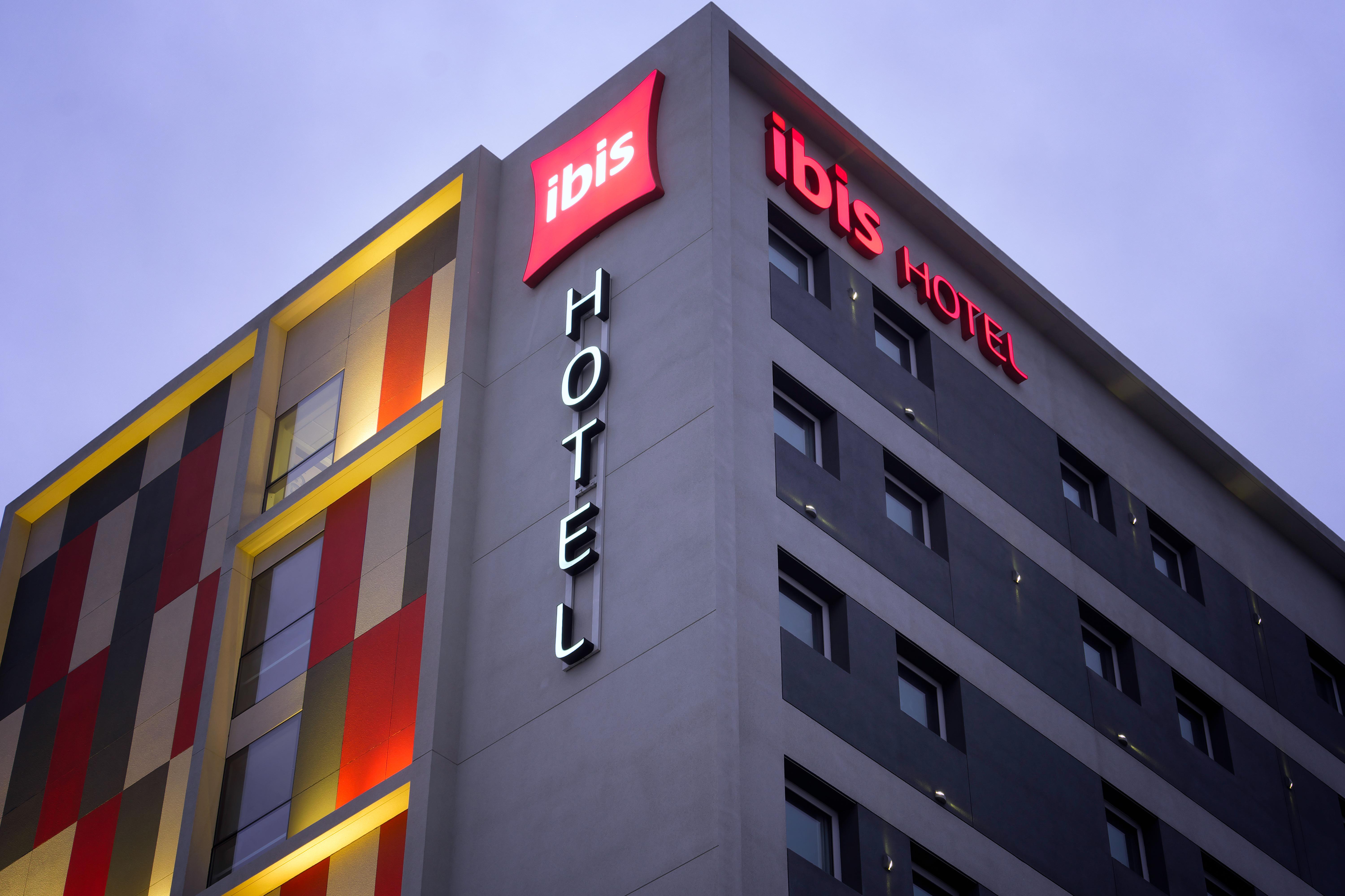 Ibis Trujillo Hotel Luaran gambar