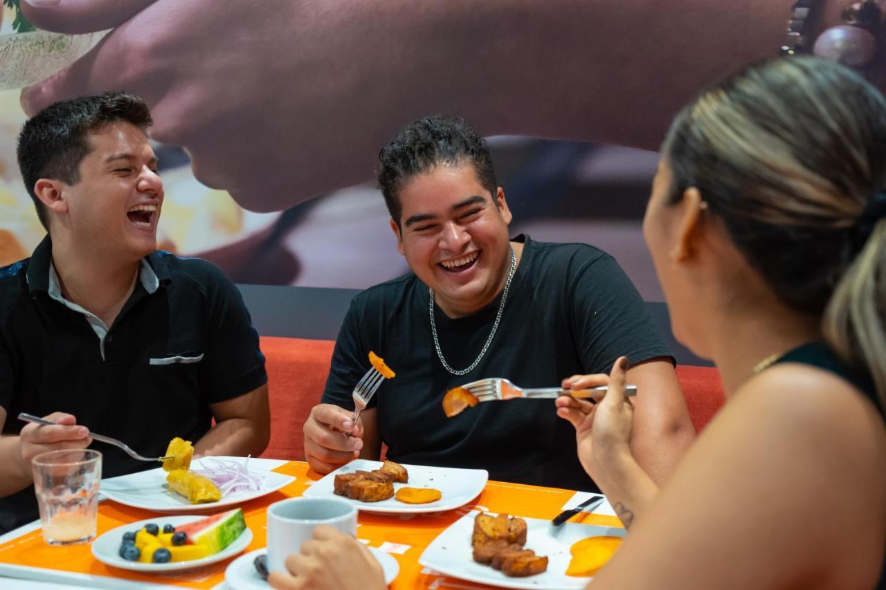 Ibis Trujillo Hotel Luaran gambar